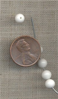 100 VINTAGE GLASS 6mm CHALK WHITE ROUND BEADS 100 VINTAGE GLASS 6mm CHALK WHITE ROUND BEADS