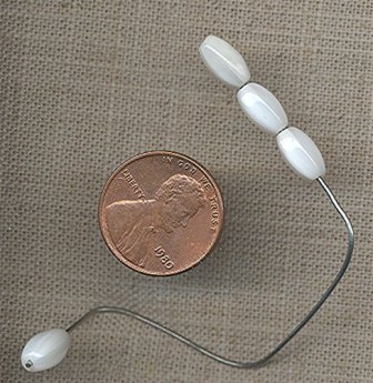 100 VINTAGE GLASS 9x5mm. WHITE MELON BEADS 100 VINTAGE GLASS 9x5mm. WHITE MELON BEADS