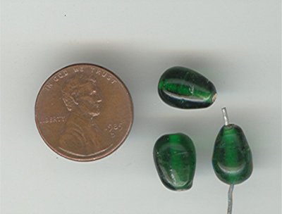 100 VINTAGE GLASS 8x12mm. EMERALD DROP BEADS 100 VINTAGE GLASS 8x12mm. EMERALD DROP BEADS