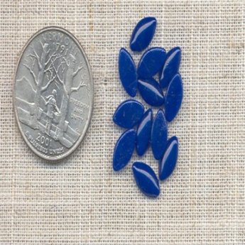 100 VINTAGE LAPIS 10X5mm. GLASS NAVETTE CABOCHONS 100 VINTAGE LAPIS 10X5mm. GLASS NAVETTE CABOCHONS