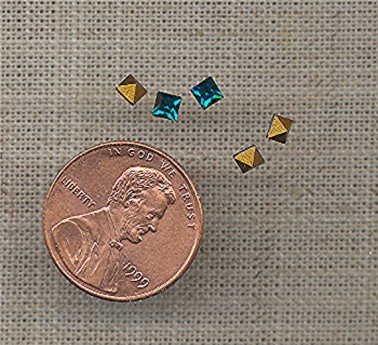 100 VINTAGE GLASS BLUE ZIRCON 3mm SQUARE GEMS 100 VINTAGE GLASS BLUE ZIRCON 3mm SQUARE GEMS