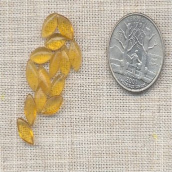 100 VINTAGE GLASS 10x5mm LIGHT TOPAZ NAVETTE CABOCHONS 100 VINTAGE GLASS 10x5mm LIGHT TOPAZ NAVETTE CABOCHONS